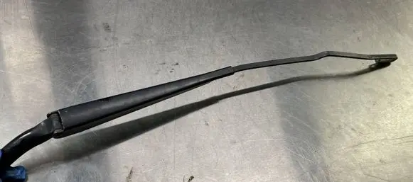 Volvo V70 Windshield/front glass wiper blade 8624269 0648624269