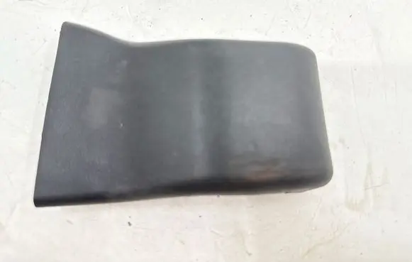Volkswagen PASSAT B6 Other trunk/boot trim element 3C9827352B