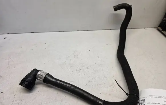 Volvo V70 Engine coolant pipe/hose 9475846