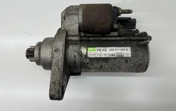 Volkswagen Golf V Starter motor 02Z911023G