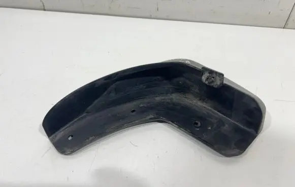 Chevrolet Captiva Front mudguard 20918640