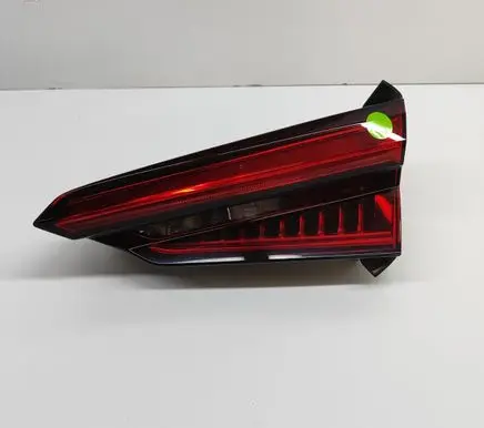 Audi A5 Tailgate rear/tail lights 8W6945094A