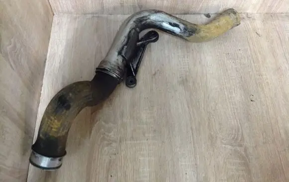 Volkswagen Golf V Engine coolant pipe/hose