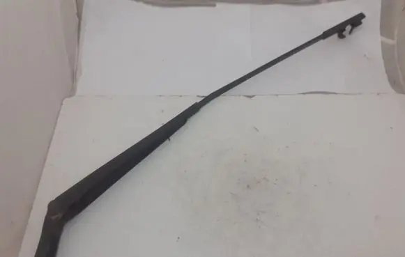 Peugeot 407 Windshield/front glass wiper blade 745604
