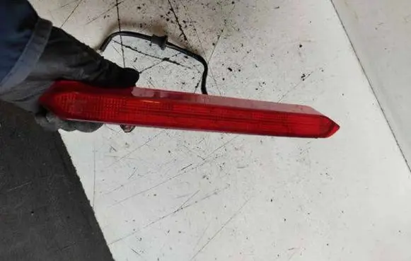 Subaru Forester SK Third/center stoplight vC02135