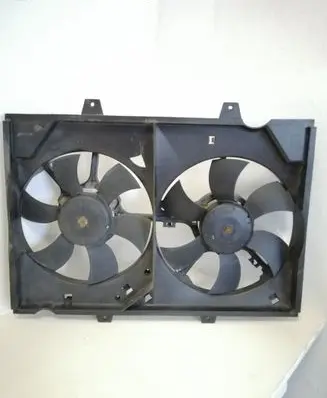 Opel Frontera B Radiator cooling fan shroud 8240266