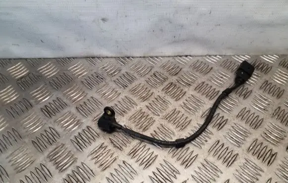 Volkswagen PASSAT CC Crankshaft position sensor 9805940