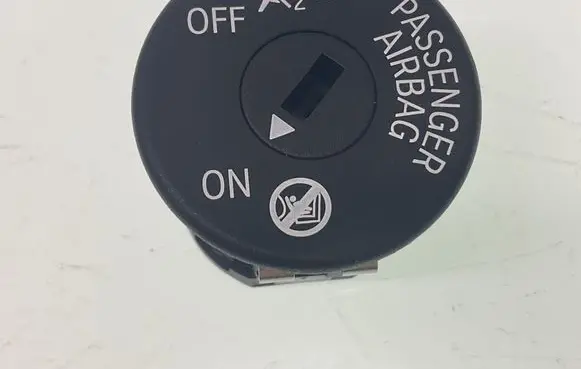 BMW X5 G05 Passenger airbag on/off switch 9483731
