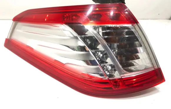 Rear/tail lights