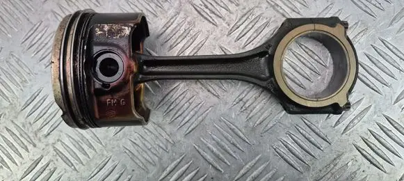 Mercedes-Benz E W212 Piston with connecting rod 0821RA M271820