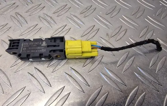 Audi A8 S8 D3 4E Airbag deployment crash/impact sensor 4B0959643D