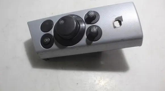 Opel Astra H Light switch 