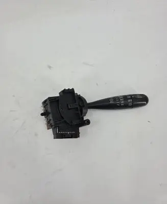 Toyota Yaris Wiper control stalk 173647