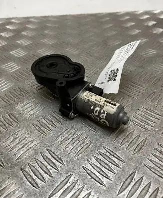 Mercedes-Benz C W205 Seat adjustment motor 937267