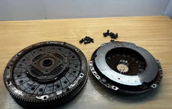 Volkswagen Golf Sportsvan Clutch set kit 04L105273 04L141025F 04L141031