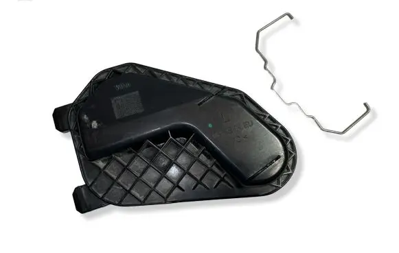 Volkswagen Golf Plus Headlight/headlamp dust cover 