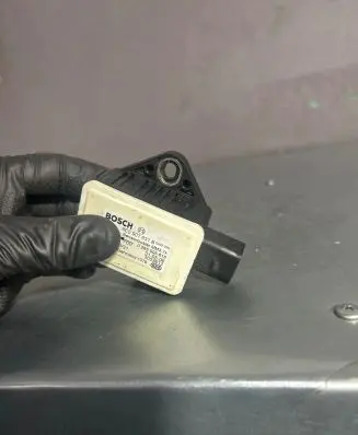 Audi A6 S6 C6 4F ESP acceleration yaw rate sensor 8E0907637B 3003612 0265005618