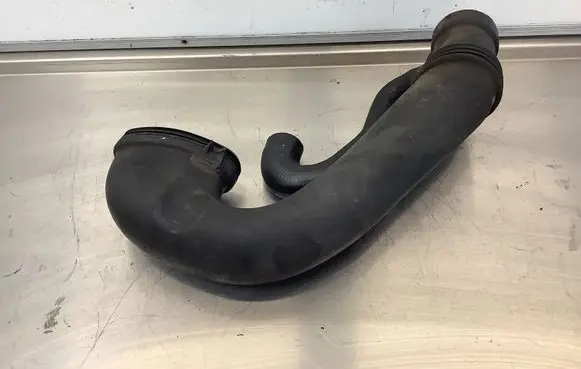 BMW 7 E38 Air intake duct part 2248154