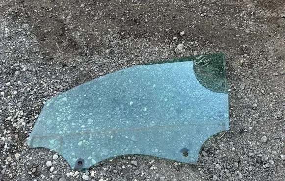 Citroen DS7 Crossback Front door window glass four-door 43R00049 E000292