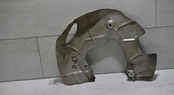Alfa Romeo Giulia Front brake disc dust cover plate 82070523