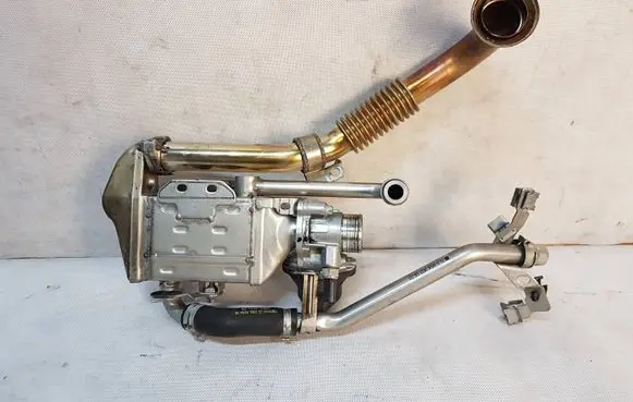 Mercedes-Benz GLB x247 EGR valve cooler A6541402901 A6541400300