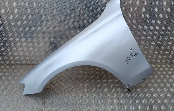 Mercedes-Benz E W213 Fender 