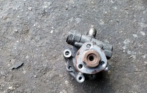 Volkswagen Golf IV Power steering pump
