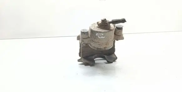 Volkswagen Golf IV Front brake caliper