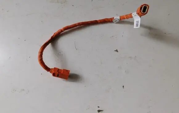Volkswagen e-Golf High voltage cable 