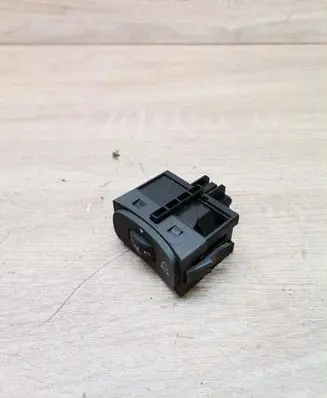 Renault Laguna II Light switch 8200002439