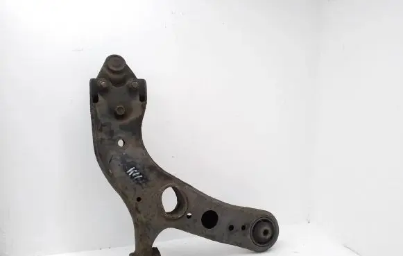 Toyota RAV 4 (XA30) Front lower control arm/wishbone