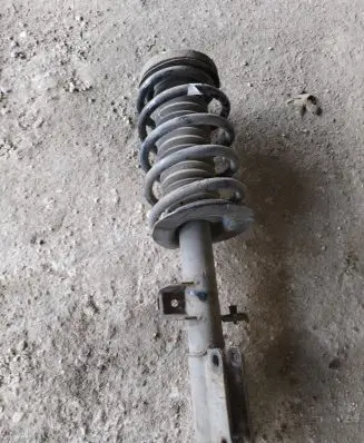 BMW X5 E53 Front coil spring 6750338
