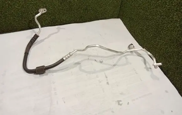 Land Rover Defender Air conditioning (A/C) pipe/hose L8B219E932BC L8B219E932 XC5J6
