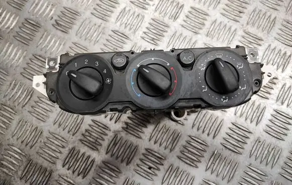Ford Focus Climate control unit 3M5T19980BD 69607321