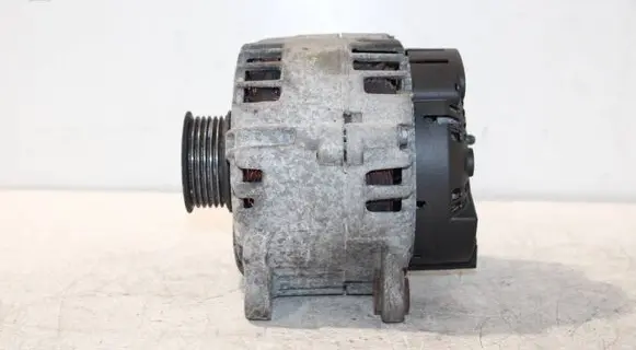 Audi A5 8T 8F Generator/alternator 059903016J