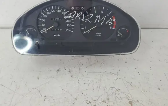 Mitsubishi Carisma Speedometer (instrument cluster) MR270100
