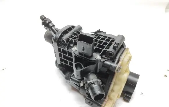 Thermostat/thermostat housing