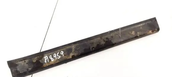 Front sill trim cover