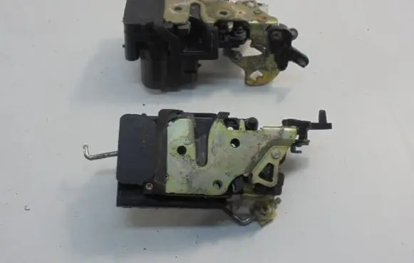 Chevrolet Evanda Rear door lock 