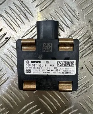 Volkswagen Golf VII Distronic sensor radar 5Q0907561H 0203301827 5Q0907572H