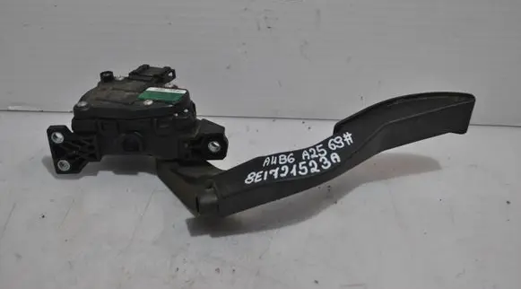 Audi A4 S4 B6 8E 8H Accelerator throttle pedal 8E1721523A 6PV00837501