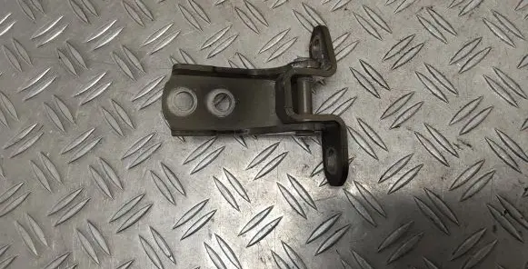 Toyota Sienna XL30 III Front door upper hinge