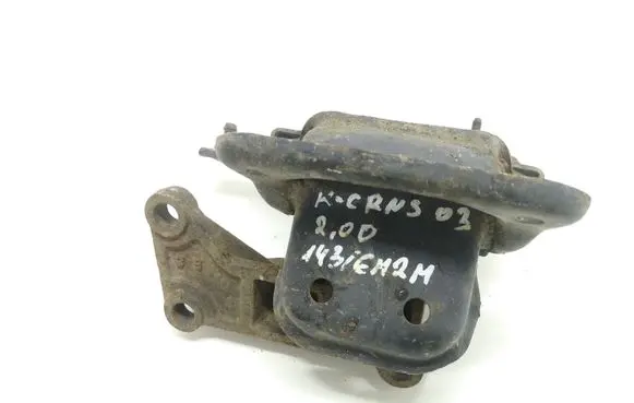 KIA Carens I Engine mount bracket