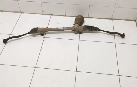 Toyota Yaris Steering rack F800000672 6900H039