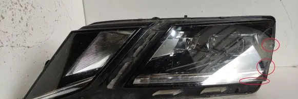 Skoda Octavia Mk3 (5E) Headlight/headlamp 5E1941015 3063424