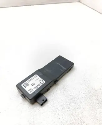 Opel Insignia A Door central lock control unit/module 13501980