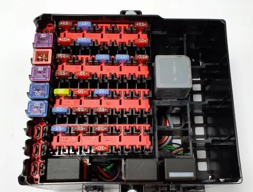 Ford Fiesta Fuse box set F1BT-14A005-SLA