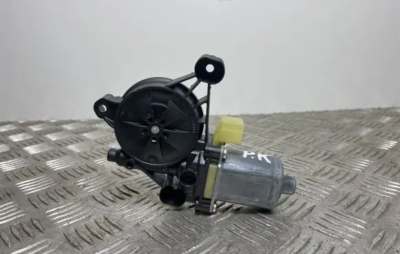 Seat Ateca Front door window regulator motor 0130822717