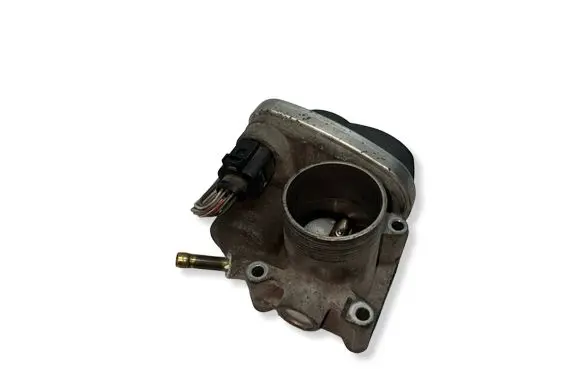 Volkswagen Golf IV Throttle valve 036133062L