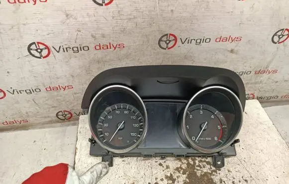 Speedometer (instrument cluster)